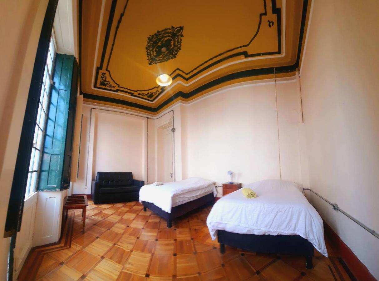 Hostal R10 Богота Экстерьер фото